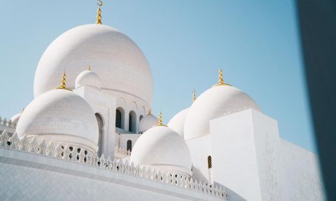 Praise Belongs to God and to the Islamic People