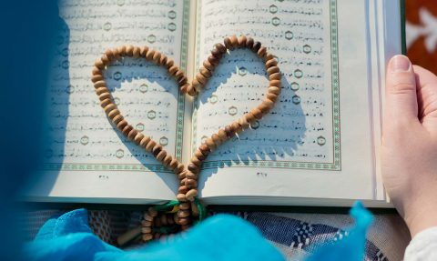 How Muslims Celebrate Zakat-ul-Fitr (Fitrana)?